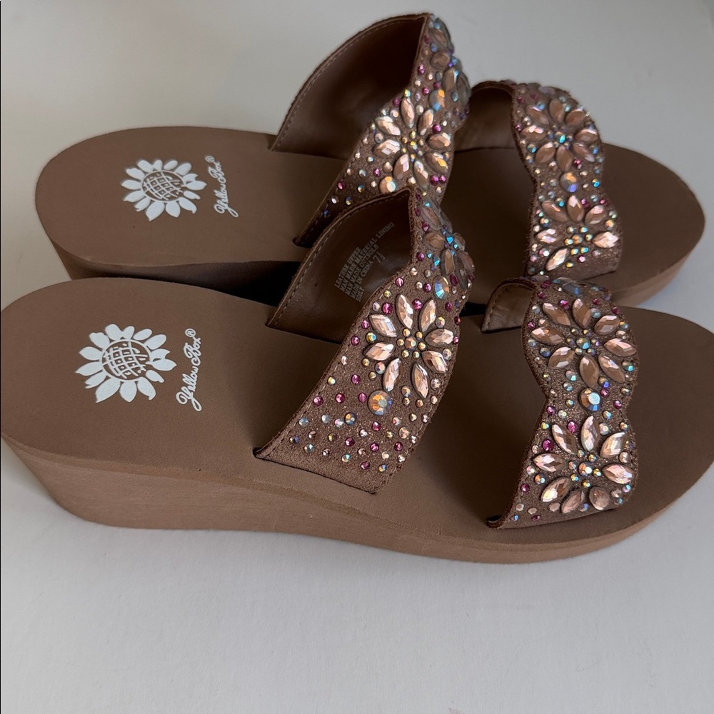 Yellow Box Edily Sandals Brown Embellished Women's Sandals Size 7.5 - Picture 2 of 13